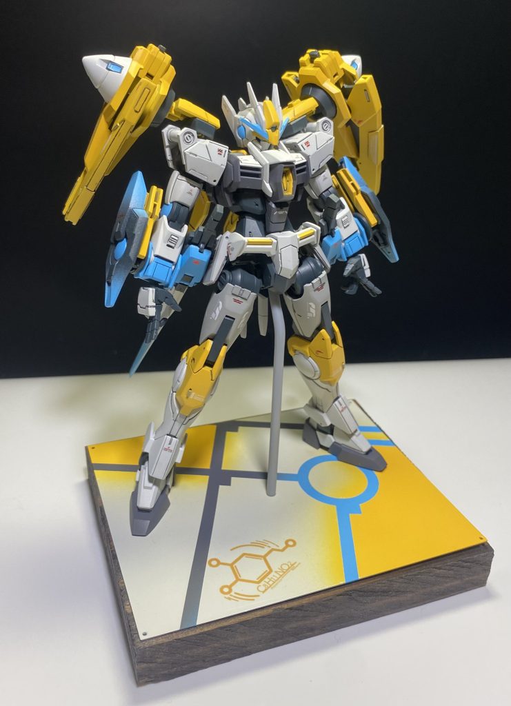 基礎工作を怠らずに全体を引き締めるよう股関節の延長や、それに合わせて胴体なども延長工作を行なっています!