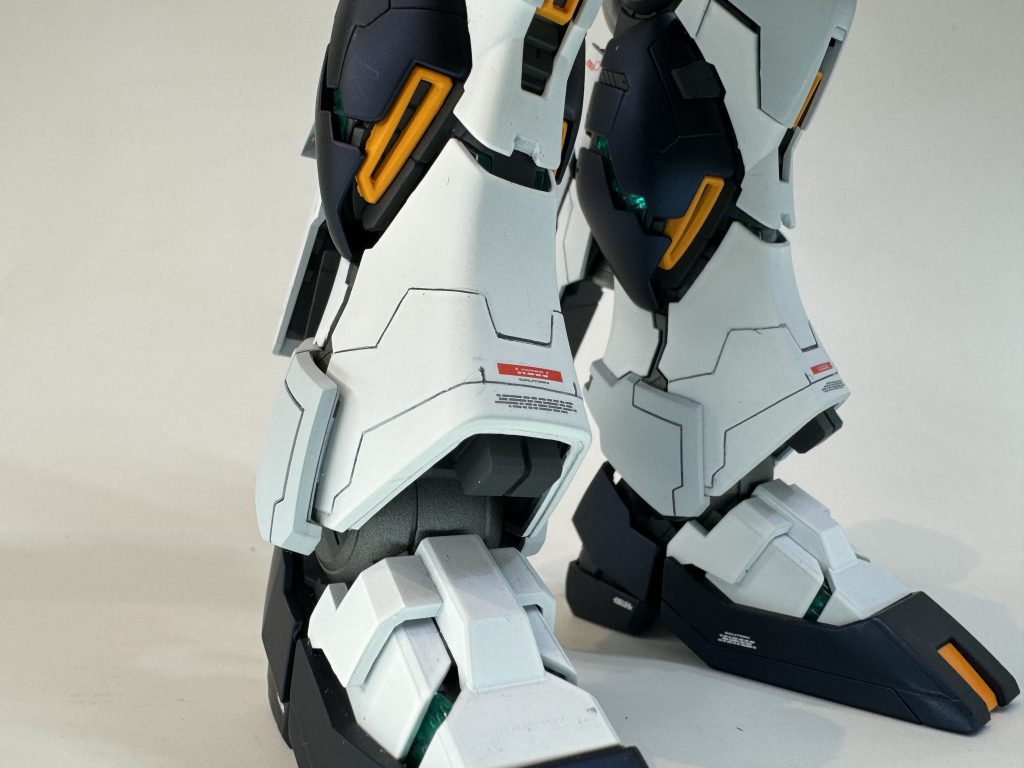 装甲を段落ちして多重装甲ぽく。フレームディテール追加して間延びしてる感じを埋めたかったのです。