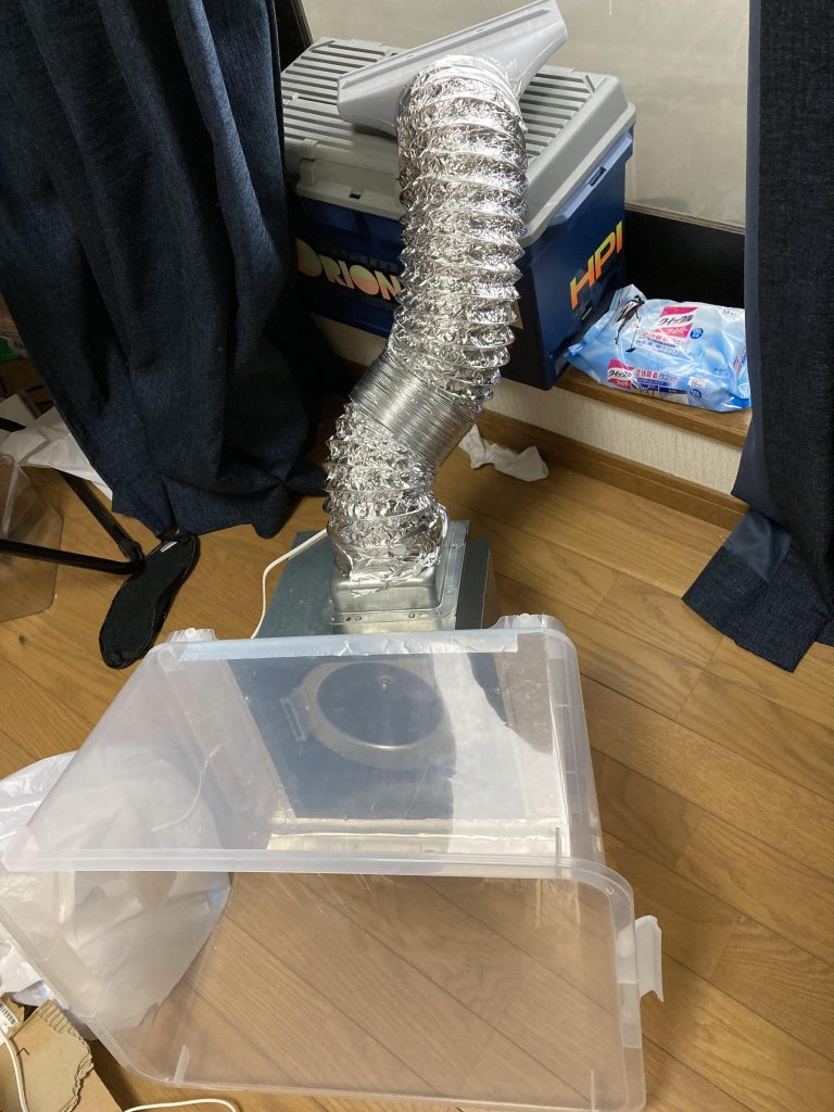 初エアブラシ ということでブースは自作しました。今も愛用してます。