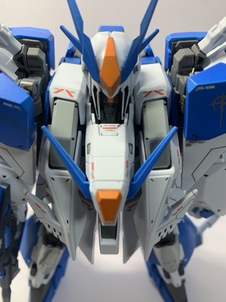 この角度もデカいキットならではの迫力ですね