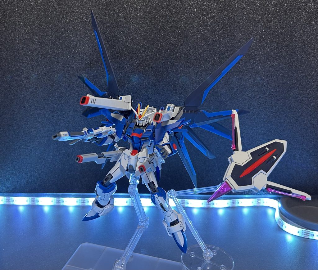 ライジングフリーダム–3枚目/制作者：ペーぺーモデラー