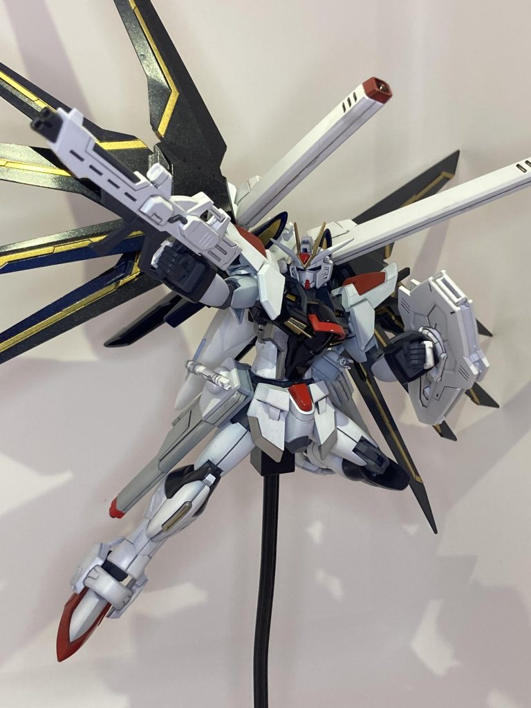 SEED射ち…エッ…カッコイイ…エアブラシ初挑戦でまだまだですが、ご覧いただきありがとうございました。