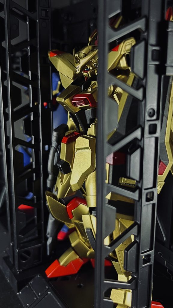 雷鳥・暁–3枚目/制作者：みっす