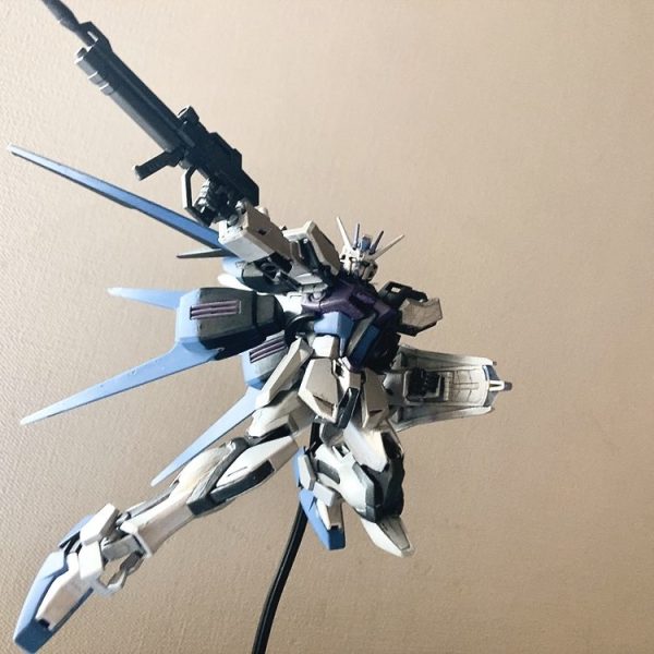 HGCE エールストライクガンダム（オリジナルカラー）