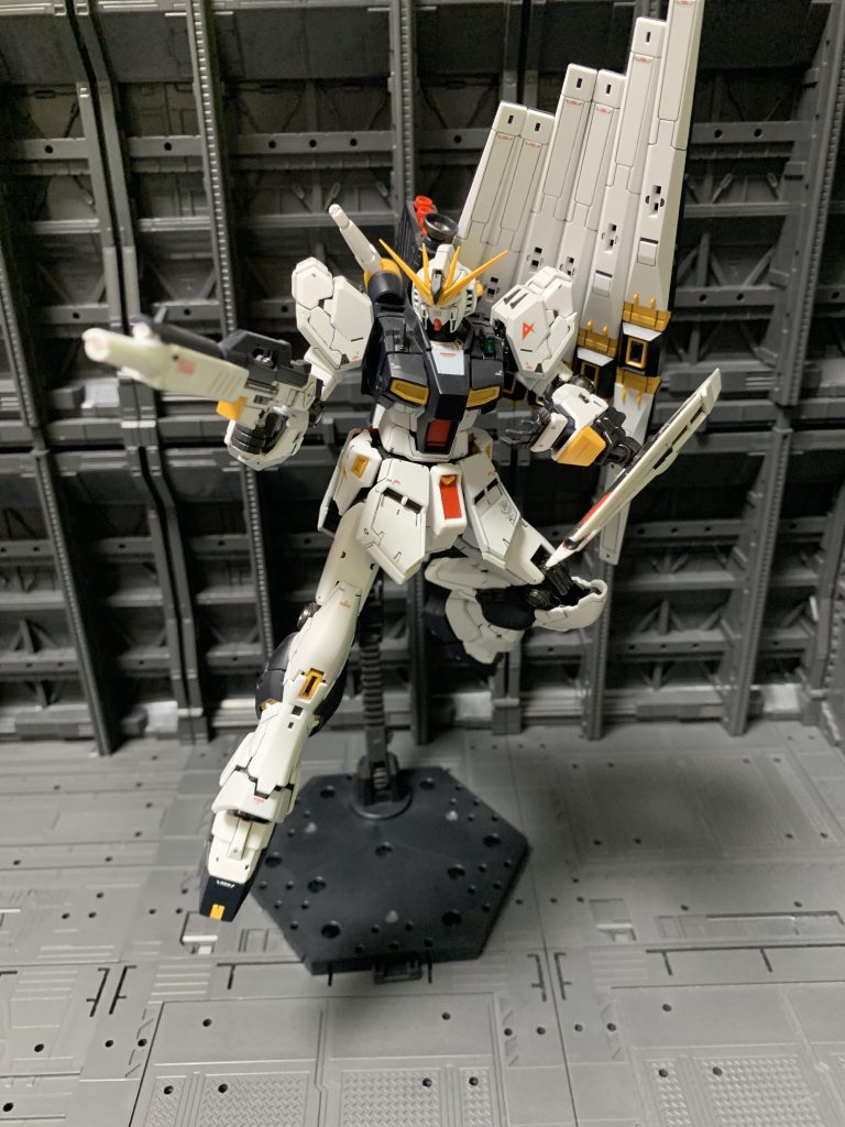 以前作成した時の画像です。この時は全塗装です。まだエアブラシに慣れていなかったので、梨地になったりしていたのですが、画像だとあまり差がないですねw