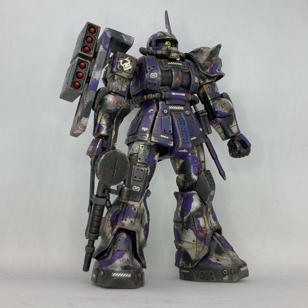 ミサイルポッドは盾に装備。