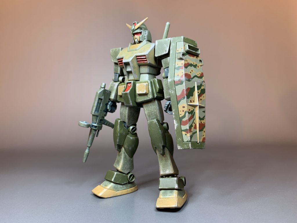 シールド以外の色味が分かりにくかったですが、作例に近づけれるよう何とか頑張って塗装して仕上げる事が出来ました。https://youtu.be/_JVCG0Suqfw?si=M7GNnyO3k2wDzuIT