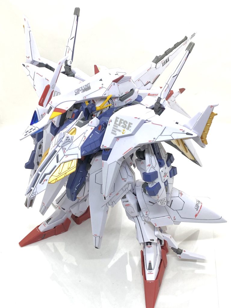 メタリック以外の部分は(クレオス)Mr.カラーGXスーパースムースクリアーを吹き付けております。