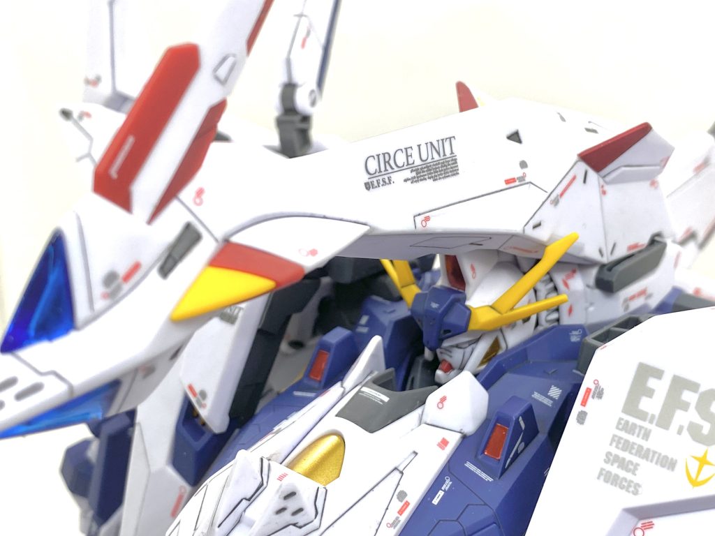 頭は全然動きませんが本当に正統派ガンダムで連れはΞガンダムと比べて「こっちが主役なんでしょ?」というほどでした(笑)。