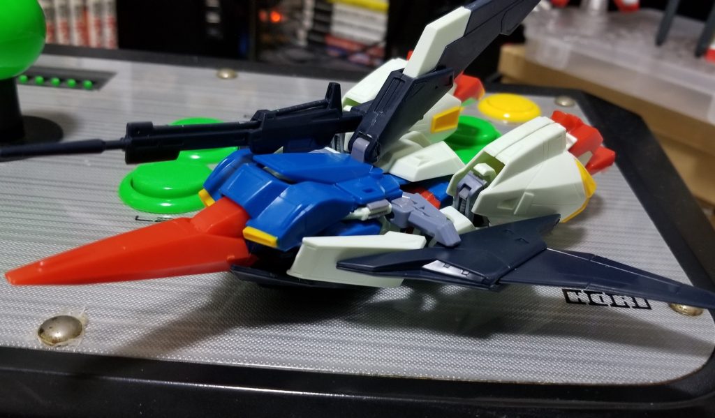 ウェブライダー形態、RG並の機構で、しっかり変形しました。羽が広い点でいうと人によってはリバイブ超えていそうです。