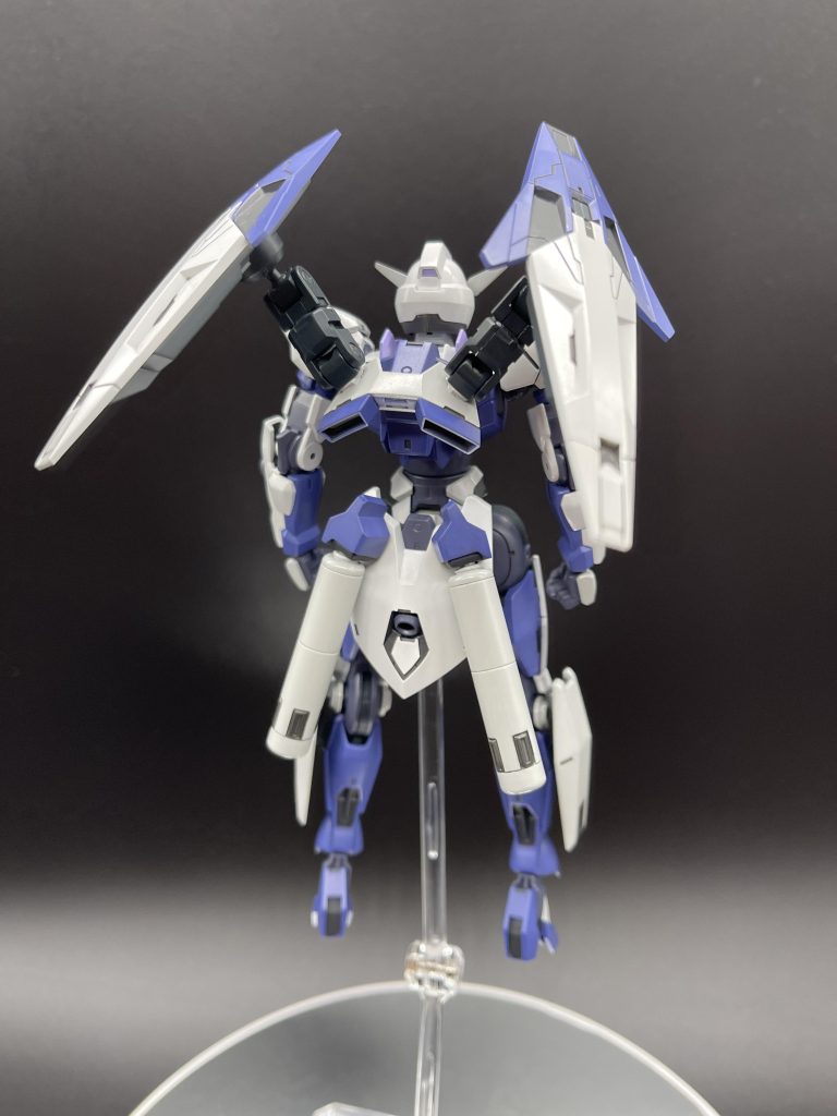 背面機体コンセプトとしては、状況に応じて武装やバックパックを換装可能な汎用機です(ストライク路線)今回は『高機動型』で今後いくつかバックパックが完成次第、その都度投稿していこうと思います。