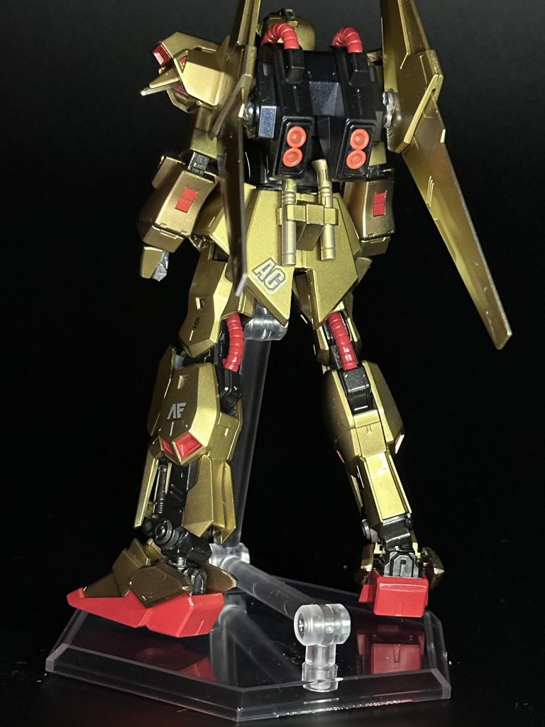 バックショットから一部デカールを二重に貼り文字の立体感を出してみました