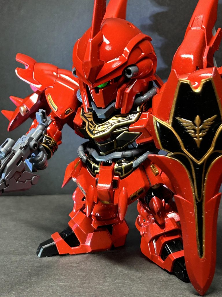 シールドと細かい箇所は筆塗りです！やっぱり筆塗りは難しい〜🤣