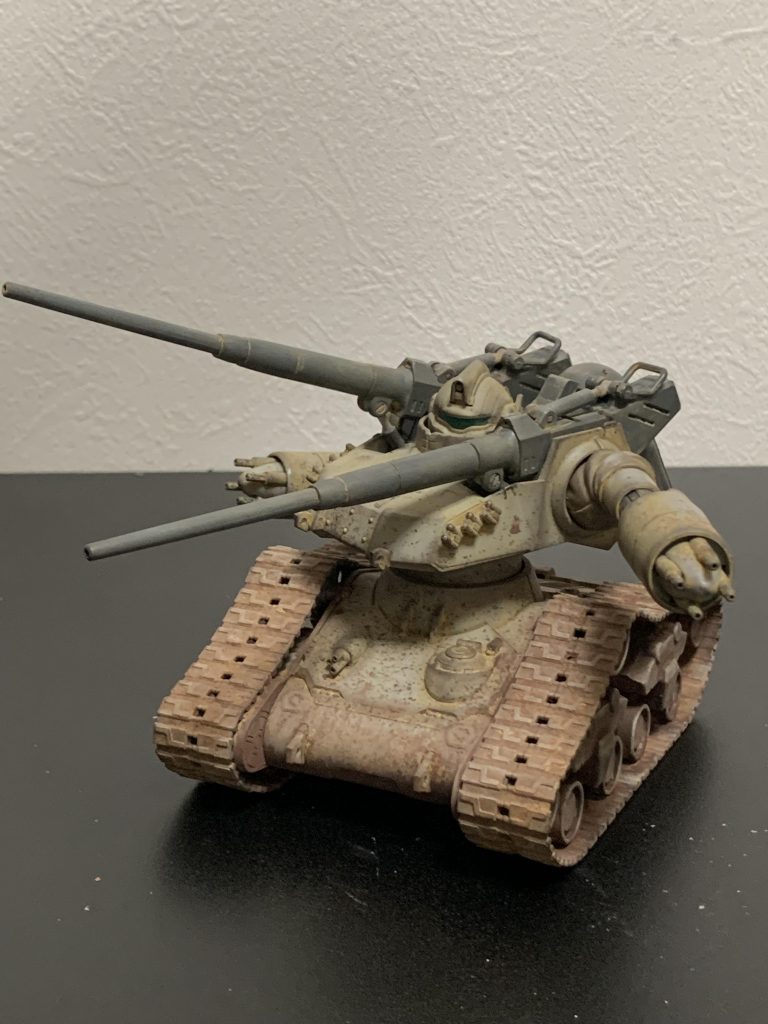 キャタピラ部分が少しやりすぎかな？と思いましたが、最終的には割と馴染んだ気もします！分かりにくいですが泥はね表現もしてみました。何と言っても、この初期型のフォルムが大好きです！！笑