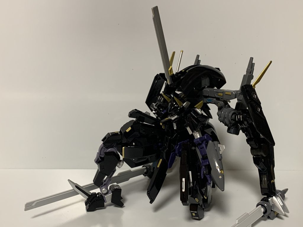 やや無理やり感はありますけど膝立も可能です。ほんと無理やりですけど。