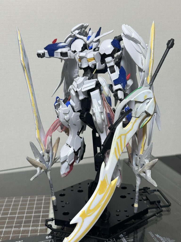 未塗装の状態もうこのままでもいいんじゃ無いかなって思ってしまいます。