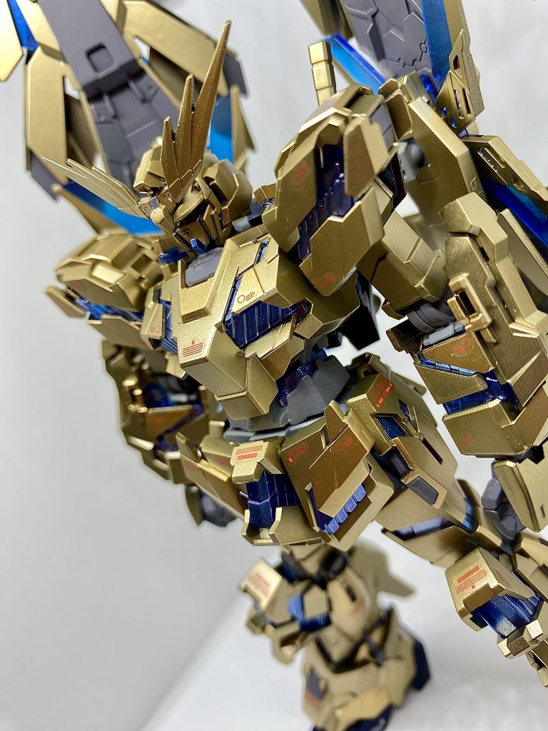 今回は首を1mm伸ばす、アンテナの角度を弄った以外は特に弄らず、サクッとストレートに組んでみました！