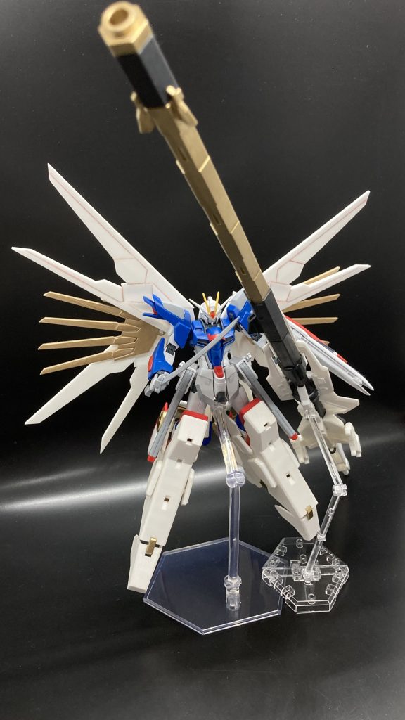 脚部は4.5mmボール、5mmボールに対応させてるので大抵のMSなら装備可能です。画像はマイティーライジングフリーダムゼウスシルエットw