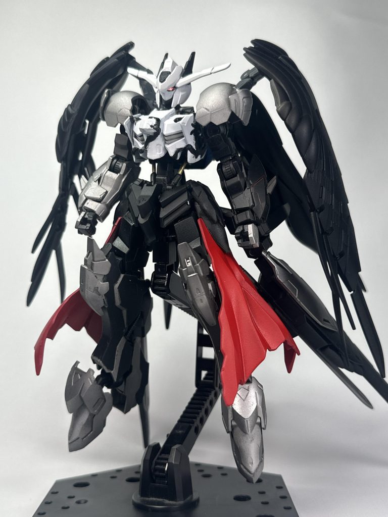 「バエルを持つオレに歯向かうか…」全面武器なしガンダムバエルベースにウイングゼロ、ルプスレクス、フェニーチェリナーシタのパーツを使用しました
