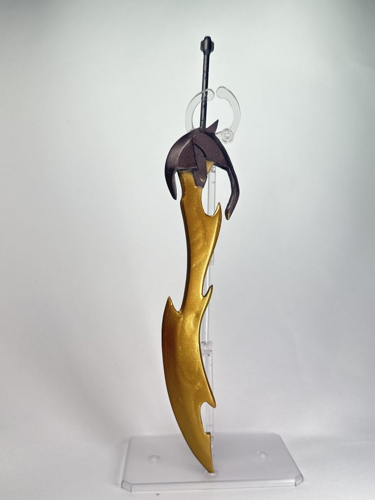 絶対否定の剣「まずはお前からだ、死ね」ルシファーのメイン武器といっても過言では無い武器。ポースポロスを撃ってくるやつです。同じく機体以上の大きさです。なので取り出す時は召喚します永遠拒絶の剣と同じく持ち手以外は全てフルスクラッチです。