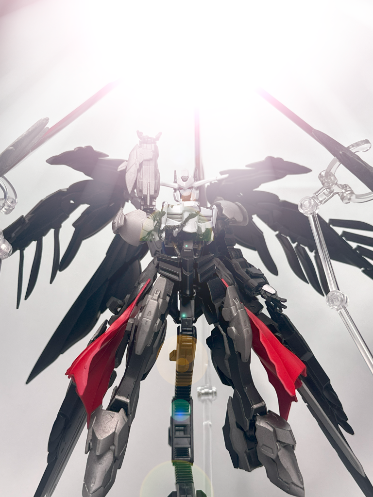 「見ているか、ルシフェル…  パラダイス・ロスト!」ルシファーの必殺技であり開幕に撃つ技。バトル開始と同時に回避不可の大ダメージを与えます。エフェクトは当然編集ですここからは制作行程です👇