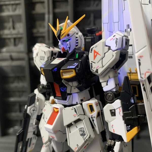 RG νガンダム　再塗装