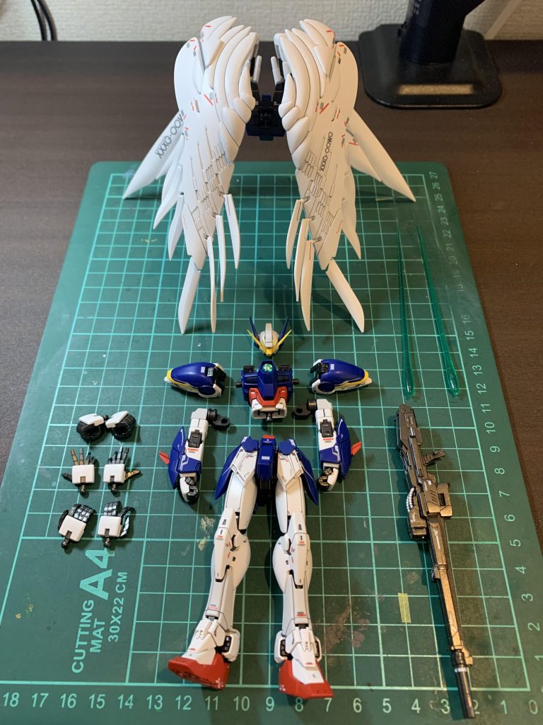 最終組み立て前です。クリアランスが厳しく塗装若干剥げました😓