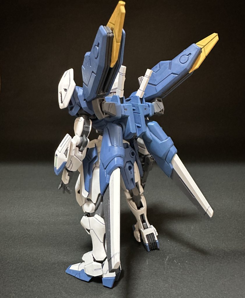 こういう感じのなんともいえないブルーなんかを調色している時がたのしかったりするんですよね。