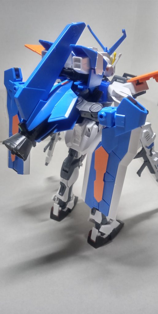 リアビューです。アストレイブルーフレームセカンドLのタクティカルアームズを改造しました。