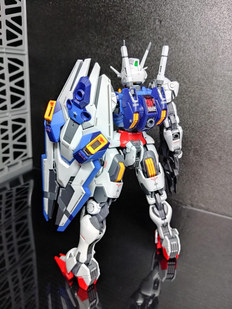 胸部、脚部パーツなんかもう、組んでいて愉しくなって来るレベルです。