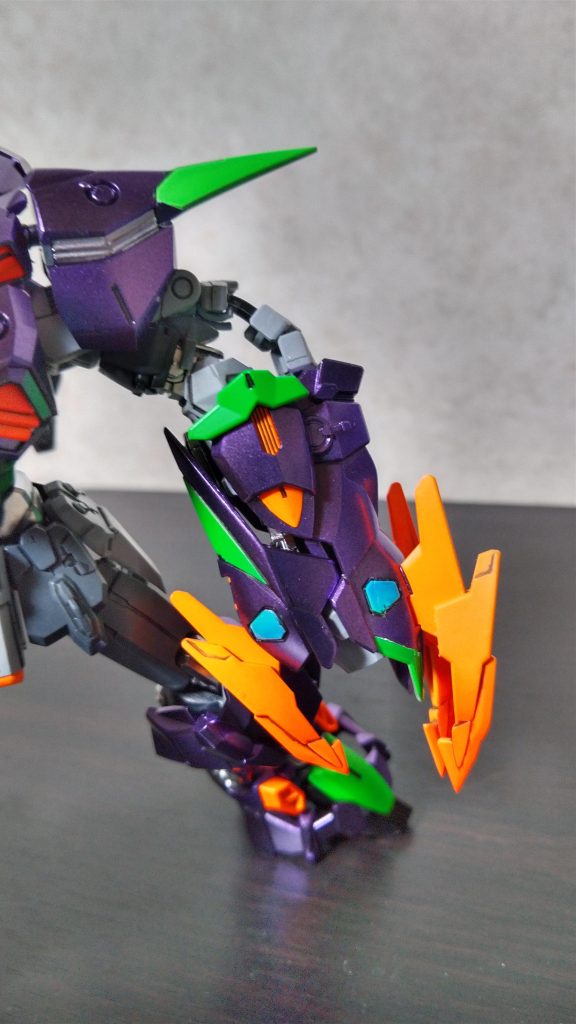 腕も微妙に塗り分けたりしてお気に入り