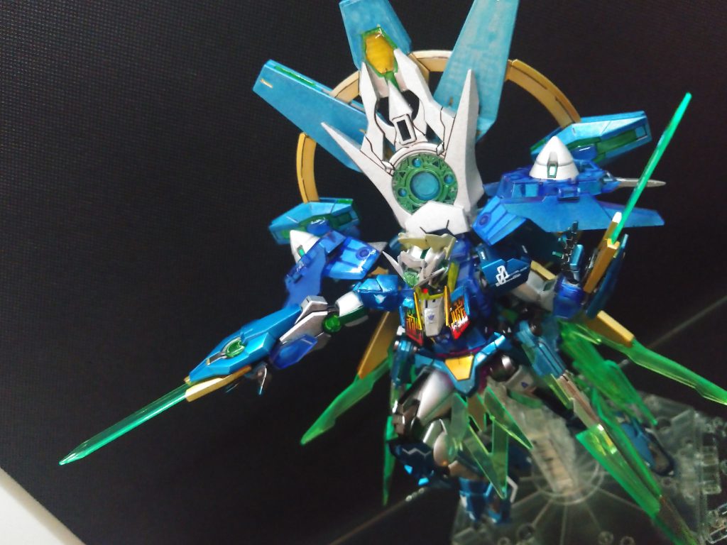 ■アークブレイザーガンダムダブルオーダイバーアークの物と同一性能。マウント位置が前腰に変更されただけ。ネオジム磁石により前腕部及び前腰に装着。