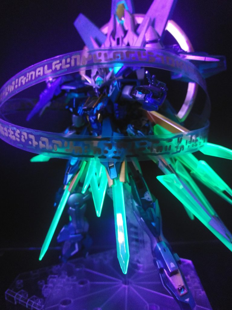 ノリで作ってみた試作魔法エフェクト。ペラ過ぎたので自力不可の為本体に引っ掛け(笑)素材変えてリトライですなー(･ω･｀*)