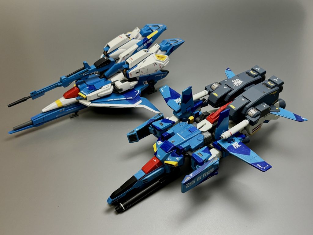 ウェイブライダー形態とGフォートレス形態に変形。