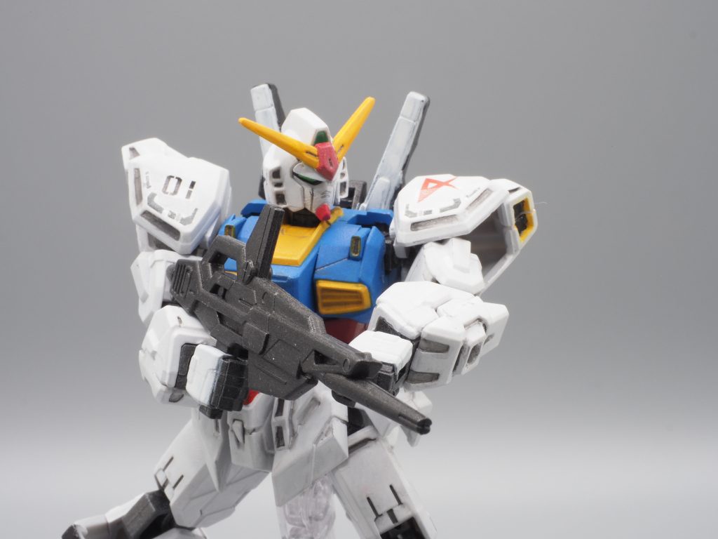 バルカンポッドをはずすと、F-90っぽくみえます。肩パーツの形状のせいでしょうかね。