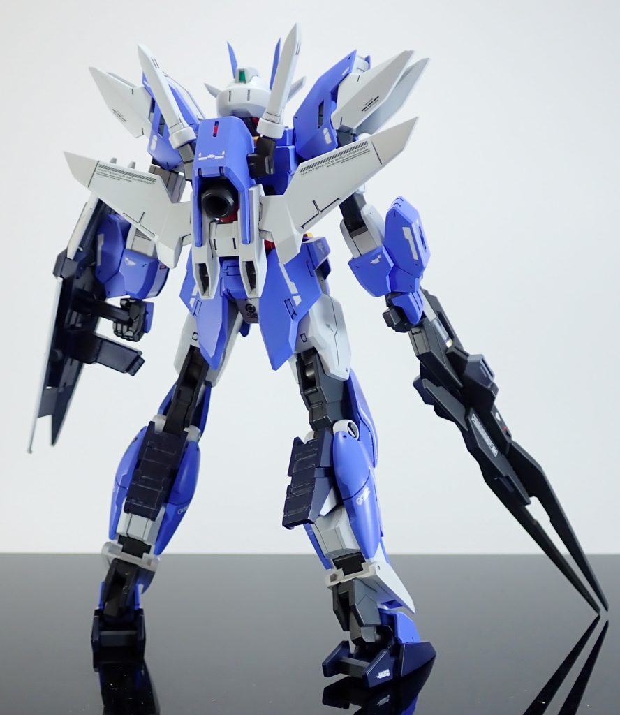 カラーリング・白:スチールホワイト・青:風蒼・赤:ブライトレッド・紺:ダークブルーイッシュパープル・フレーム:グラファイトブラックとメカサフスーパーヘヴィで塗り分け・ライフル:黒鉄色+メカサフスーパーヘヴィ