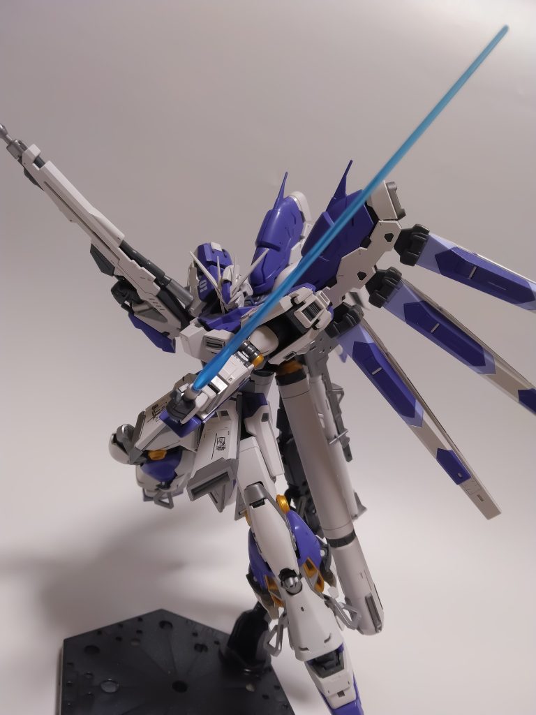 Hi-νガンダム–4枚目/制作者：@kirosutasu44