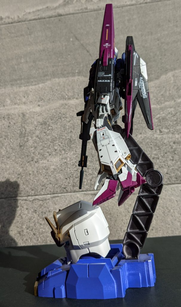 RGのパネルラインは本当に美しい…アナザー系やカラバリのラインナップが多いので、バンダイ様には宇宙世紀系を増やして頂きたいー。