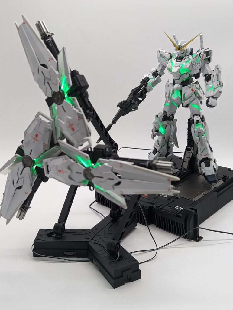 MGEXユニコーンガンダム塗装改修完成品 MGEXユニコーンガンダム改修塗装完成品｜kenshira0123さんの