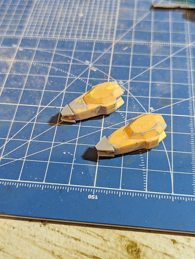 ドローンもパテやプラ板で作ってます