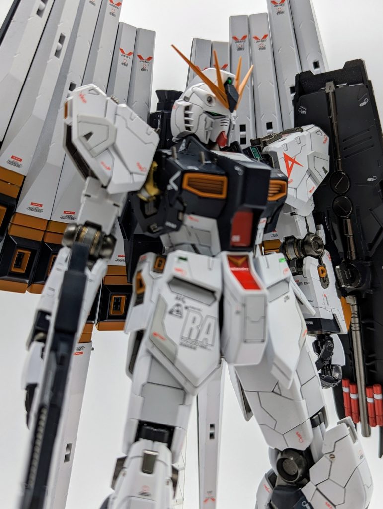 MG　νガンダムverKaダブルフィンファンネル全塗装改修–2枚目/制作者：kenshira0123