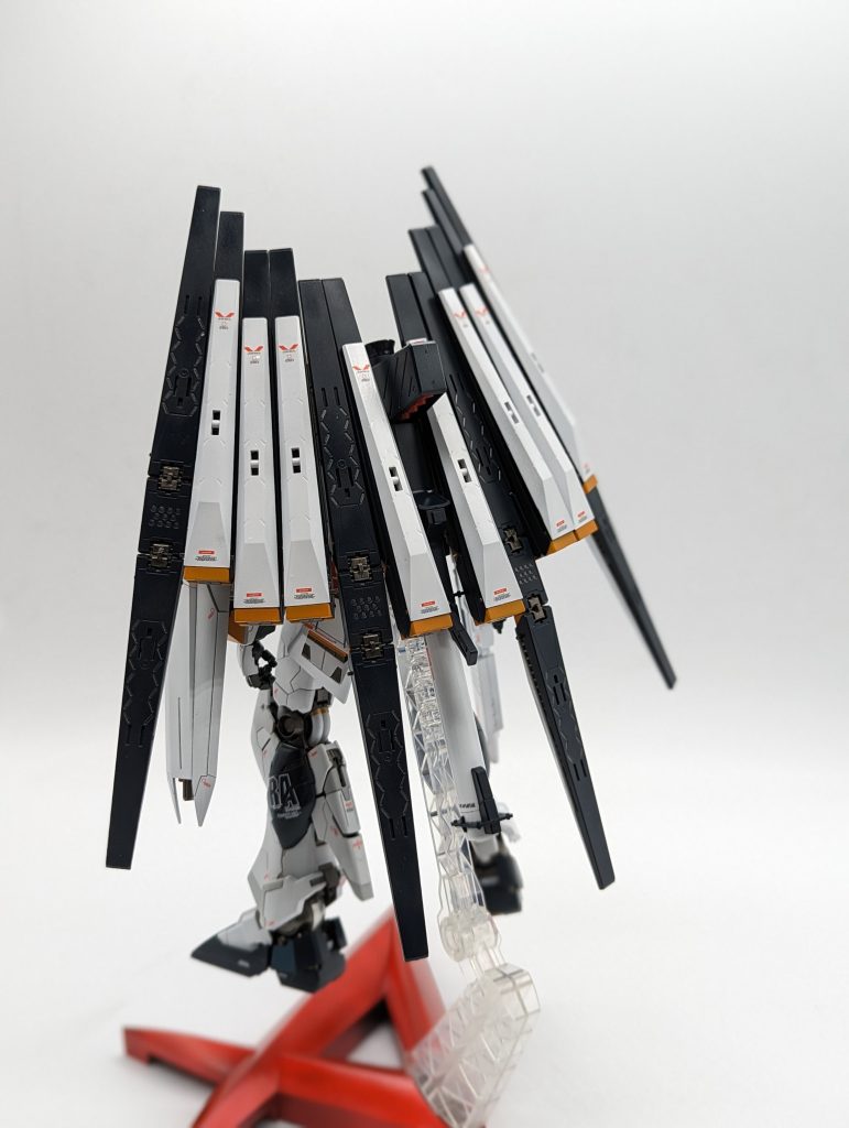 MG　νガンダムverKaダブルフィンファンネル全塗装改修–4枚目/制作者：kenshira0123