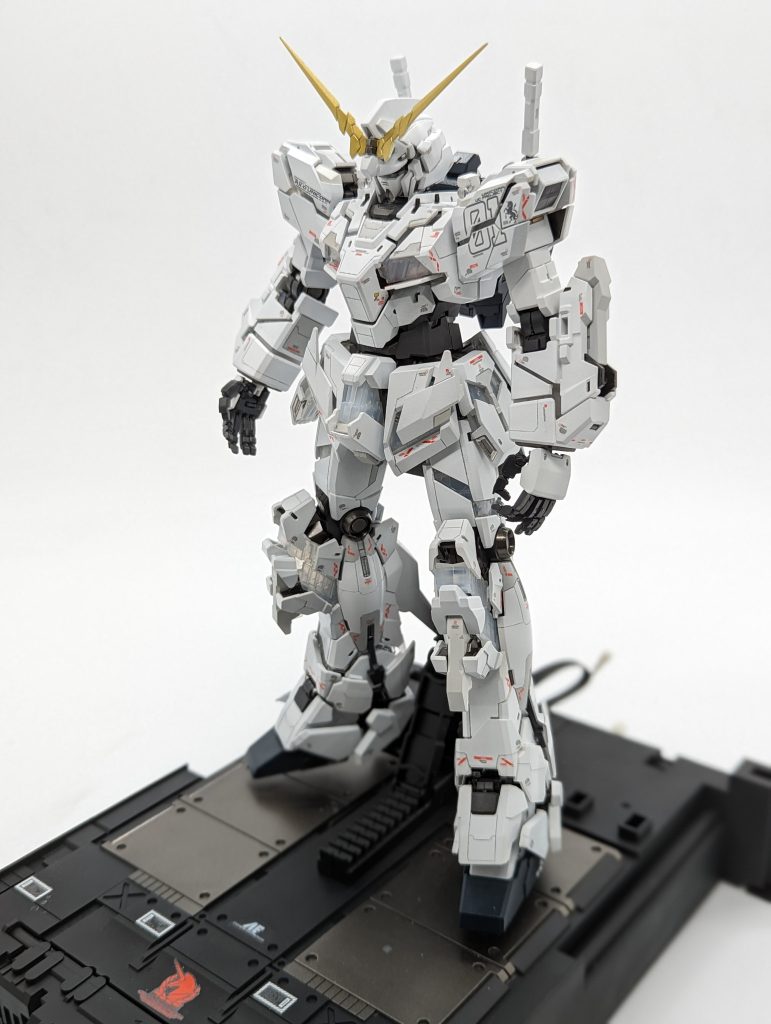 MGEXユニコーンガンダム改修塗装完成品–8枚目/制作者：kenshira0123