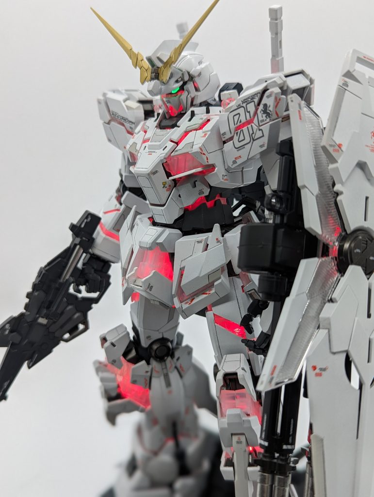MGEXユニコーンガンダム改修塗装完成品–4枚目/制作者：kenshira0123