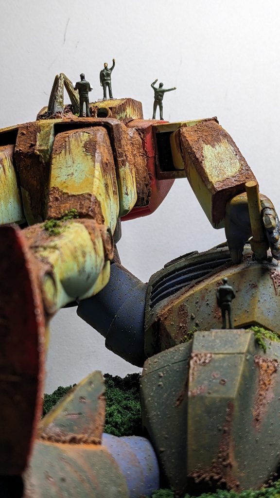 ジムの背中までどうやって行ったんだ?とかツッコミ所はありますwが、その辺の小道具は今後気が向いたら作りたいと思っております。