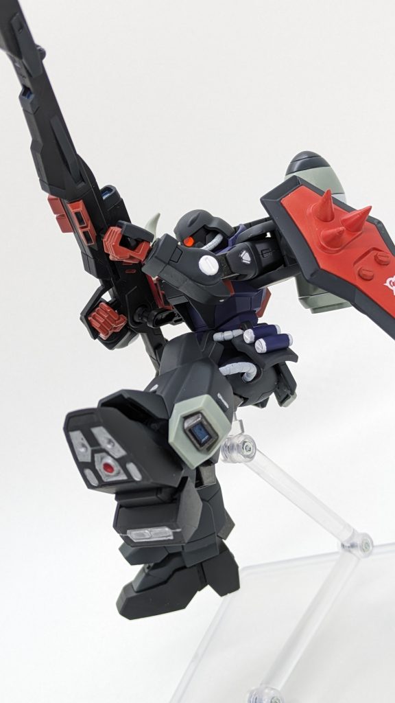 地味に足裏も塗り分けています。