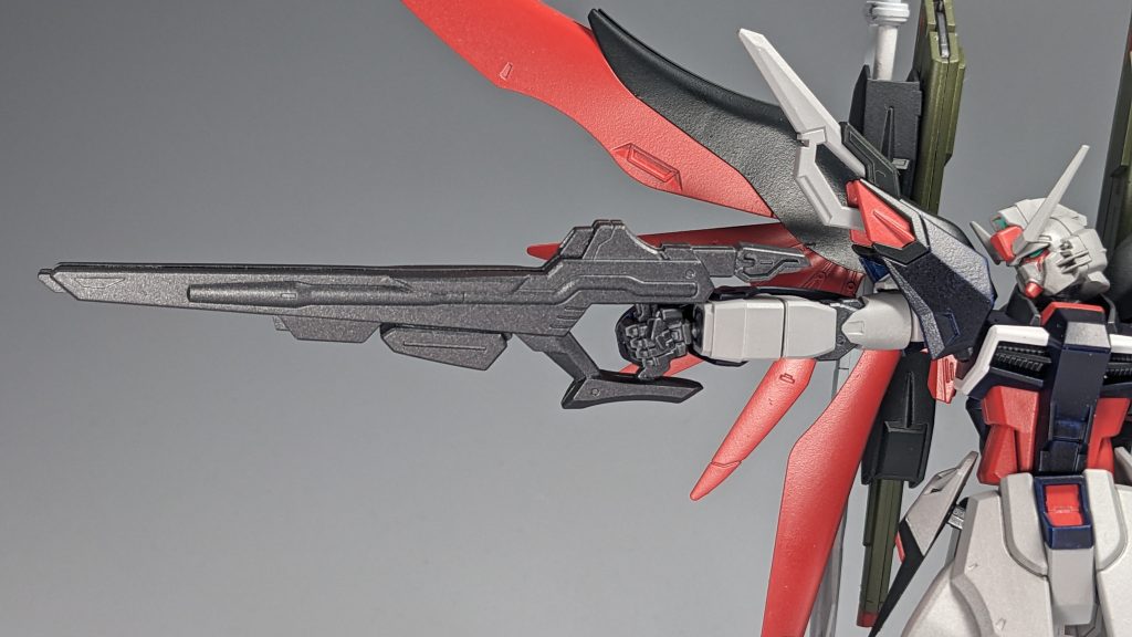 ライフルは映画のレールガンみたいな物を持たせたかったので、パーフェクトストフリのアグニをベースに改造しました。意外とそれっぽくなって結構気に入ってます。