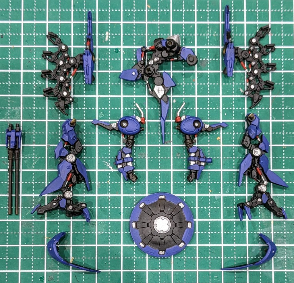 組み立て前。アーティファクトPH4は今まで以上にパーツ一つ一つがシャープな印象になっていて加工無しでも十分すぎる格好良さです。今後も素敵なラインナップに期待しちゃいます(^^)…ジ・オ、百式、アッシマーあたりのゼータ系に期待します✨