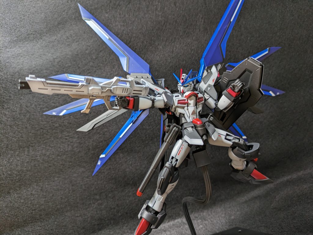 フォールダウンフリーダムガンダム–2枚目/制作者：もとモン