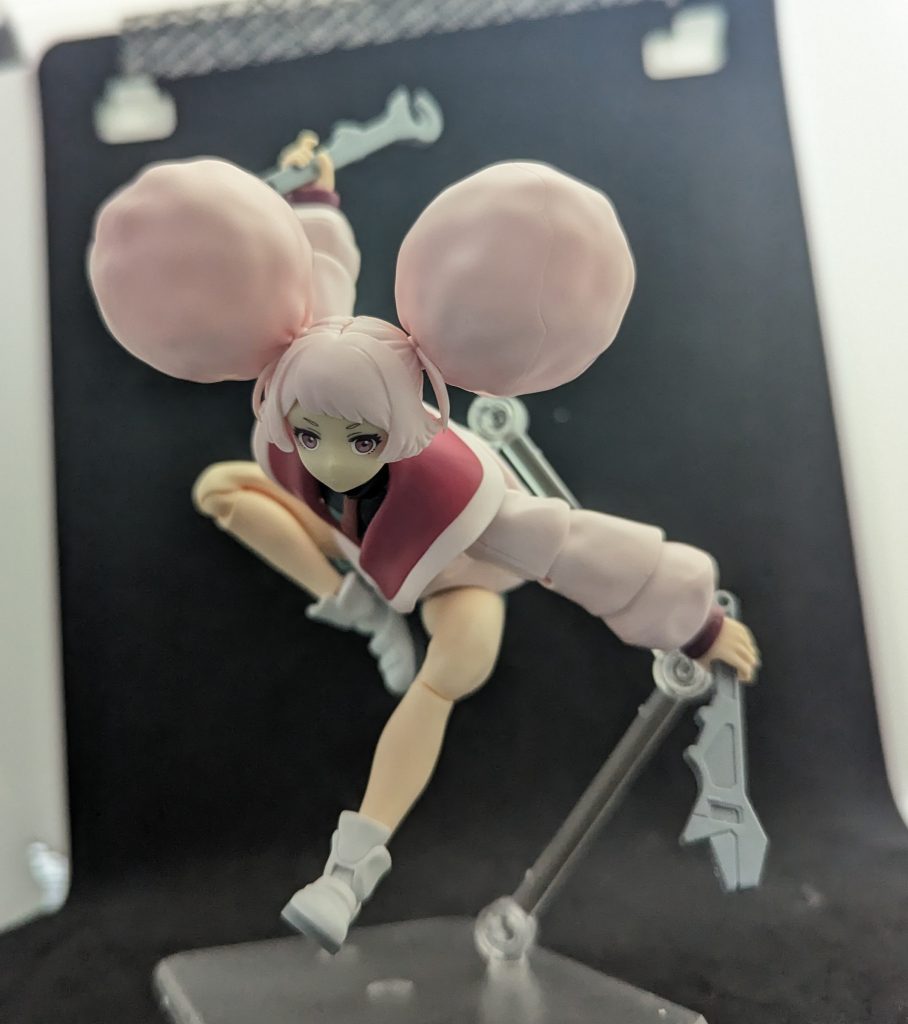 跳躍ポーズもいけます、やっぱ登場作品間違えて…(略